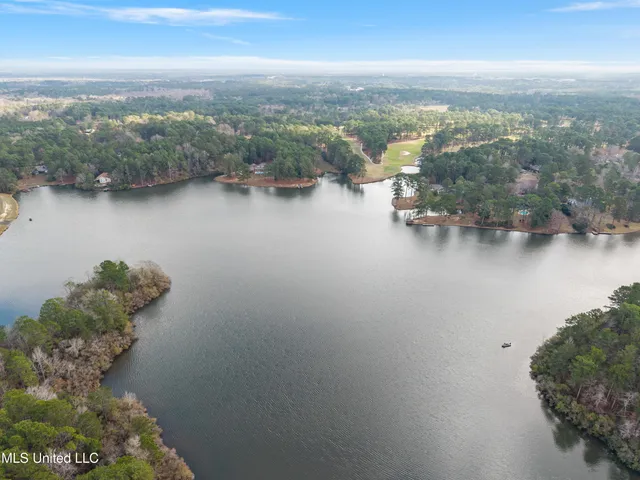 $725,000 | 87 Fair Lake Drive, Hattiesburg, MS 39402