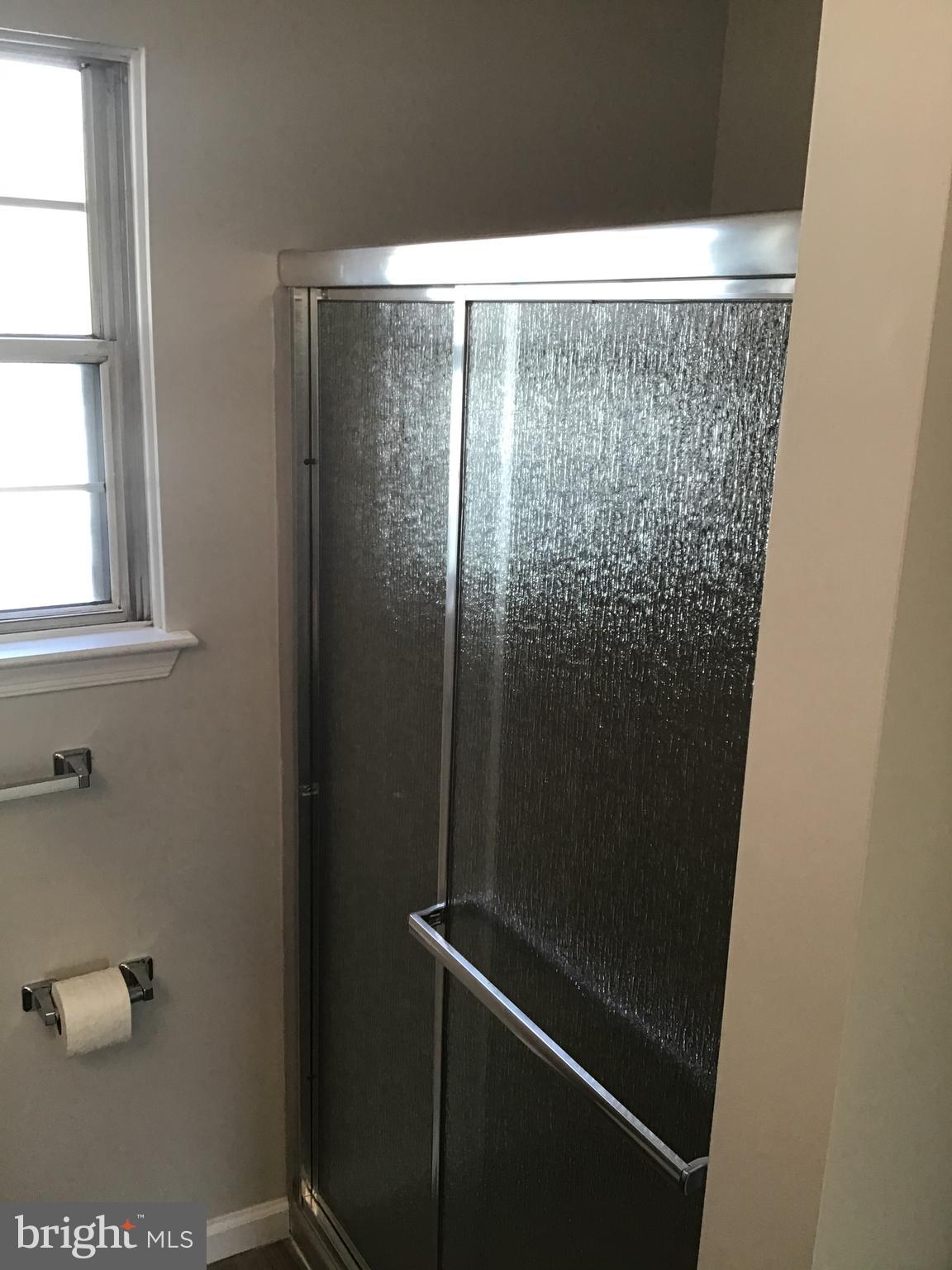 5 Vail Road Sicklerville, NJ 08081 - Photo 21 of 33 Stand-up shower