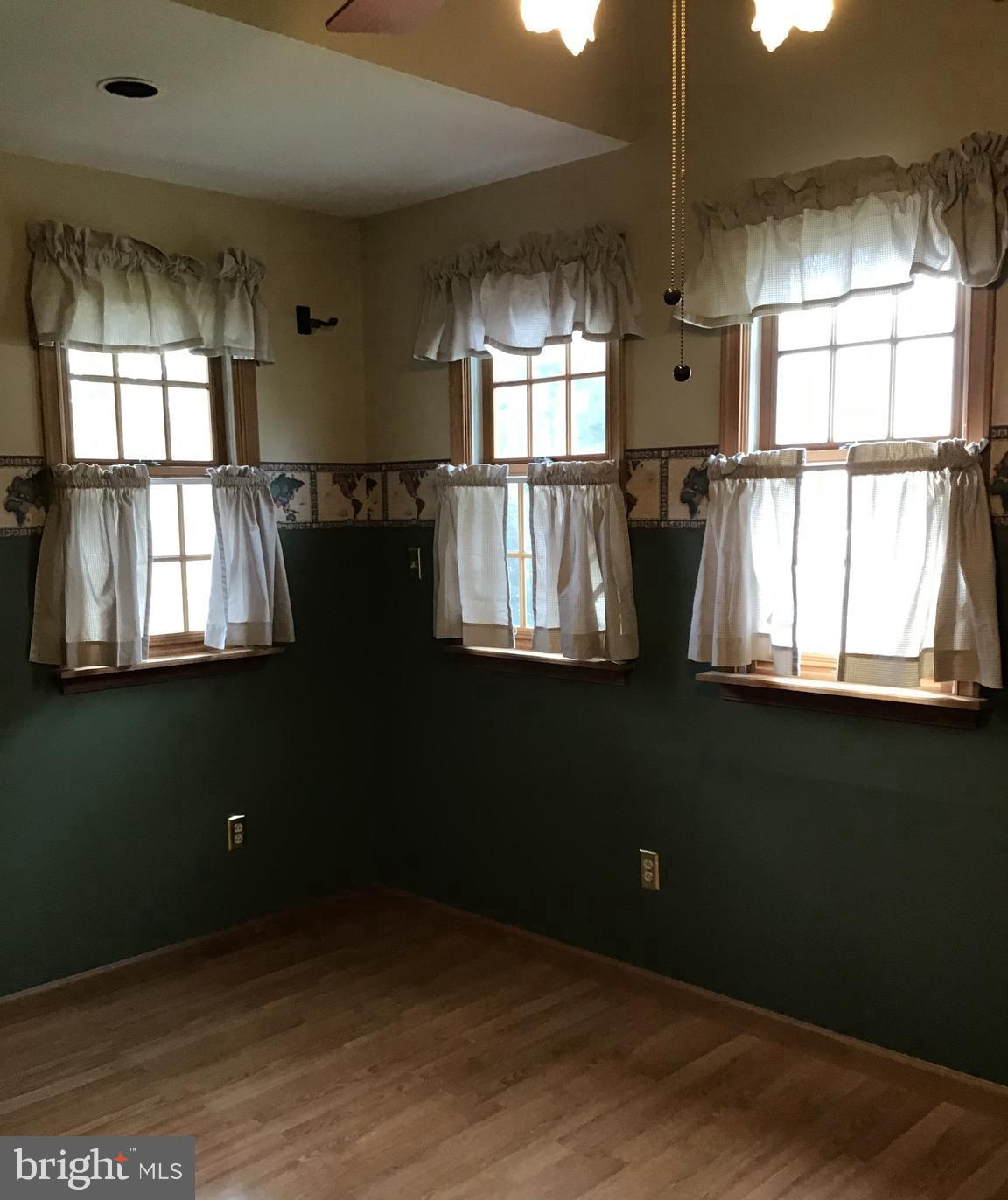 5 Vail Road Sicklerville, NJ 08081 - Photo 8 of 33 Bonus Rm on main floor