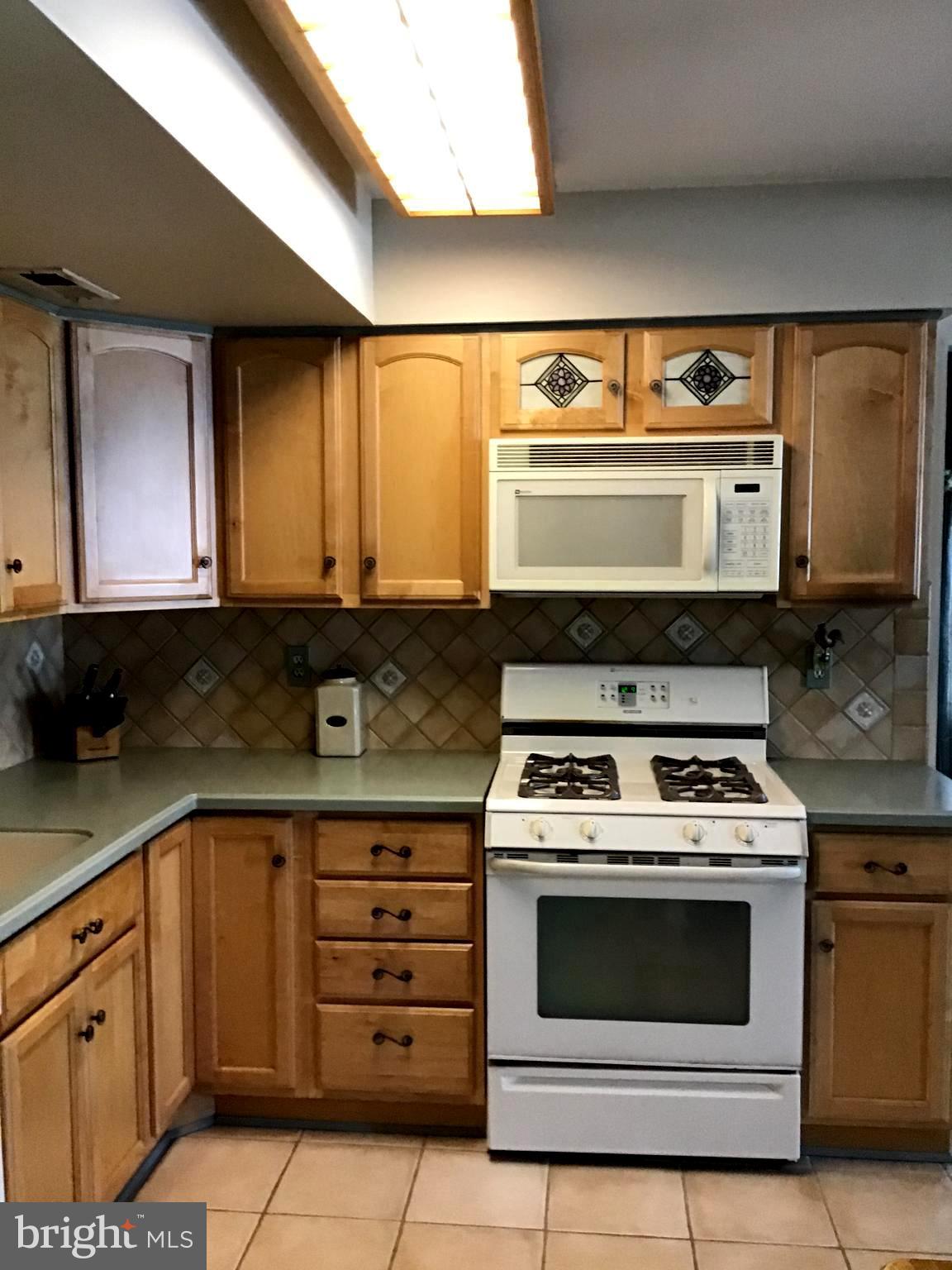 5 Vail Road Sicklerville, NJ 08081 - Photo 9 of 33 Great KitchenF