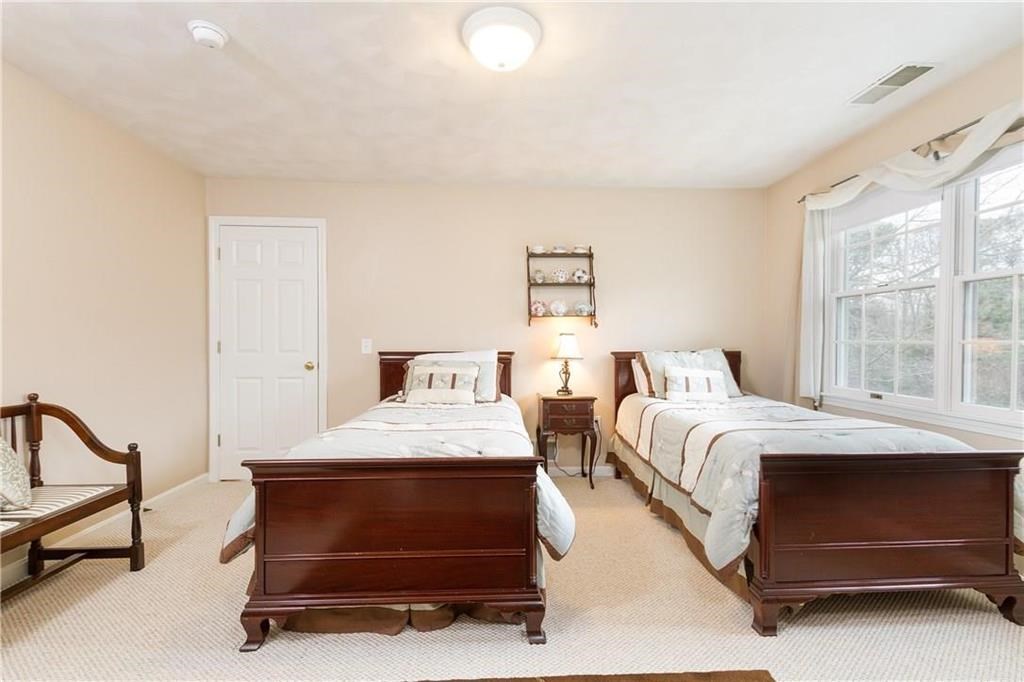 17 Wicklow Road Westerly, RI 02891 - Photo 18 of 28