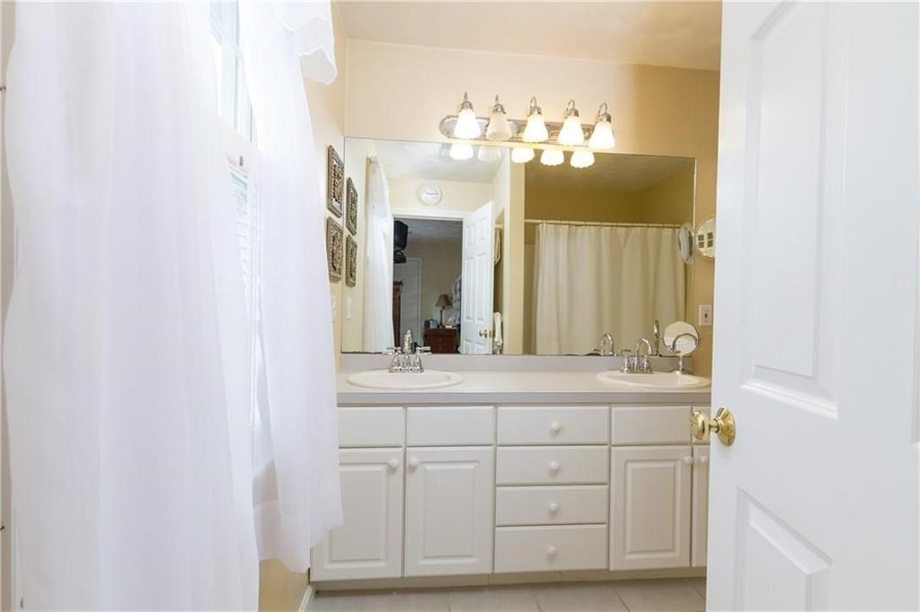 17 Wicklow Road Westerly, RI 02891 - Photo 23 of 28