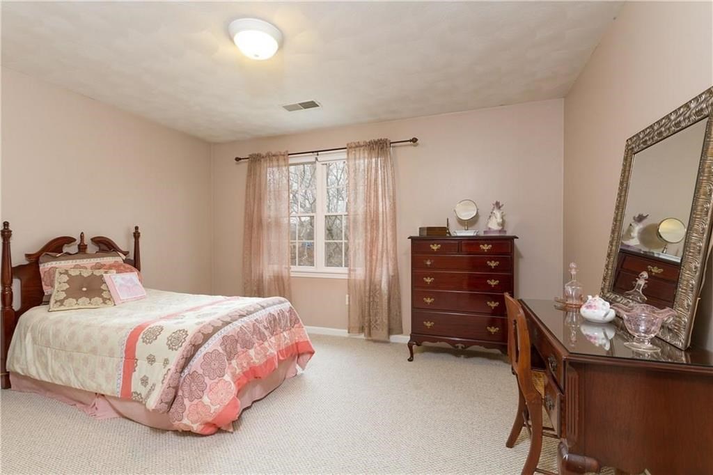 17 Wicklow Road Westerly, RI 02891 - Photo 24 of 28