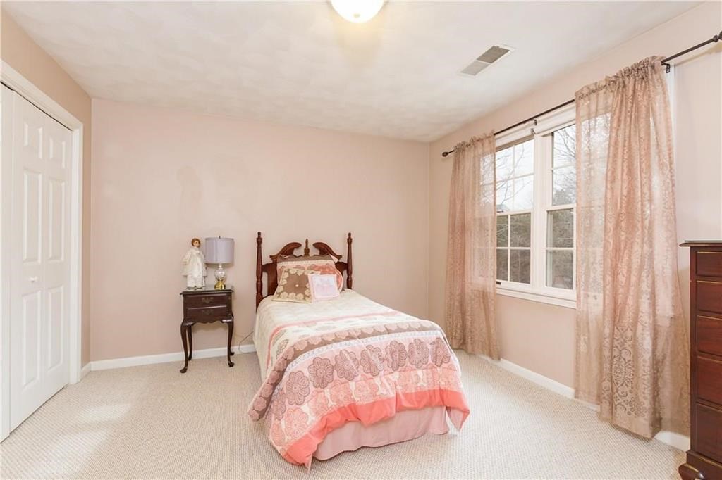 17 Wicklow Road Westerly, RI 02891 - Photo 25 of 28