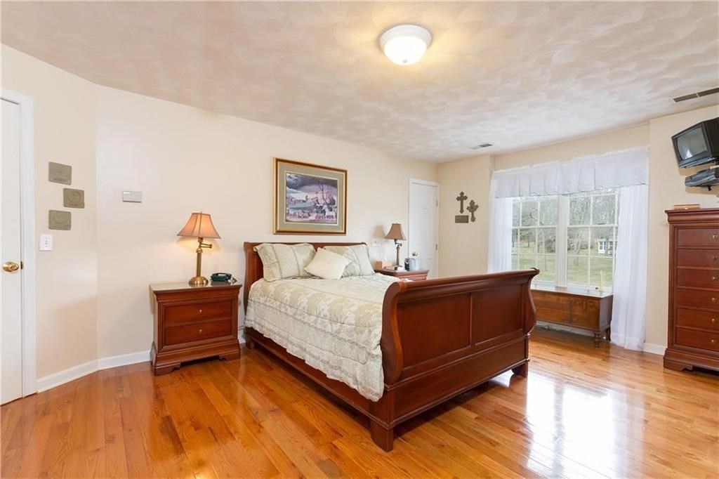 17 Wicklow Road Westerly, RI 02891 - Photo 26 of 28