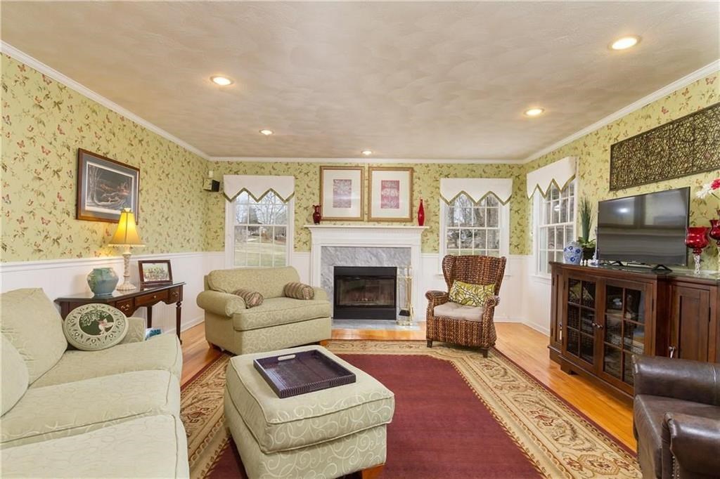 17 Wicklow Road Westerly, RI 02891 - Photo 8 of 28