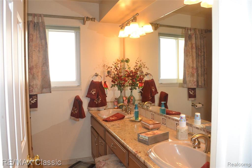 5708 Wedgewood Road Canton, MI 48187 - Photo 28 of 35