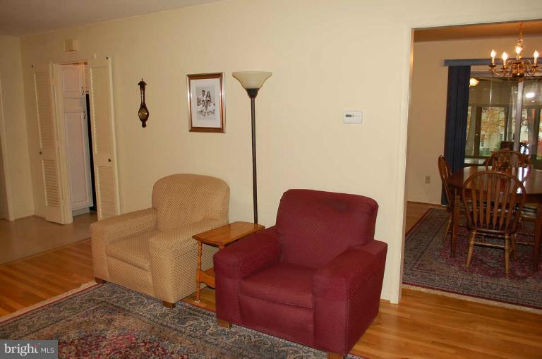 9005 Horton Road Laurel, MD 20708 - Photo 13 of 30 Living Room