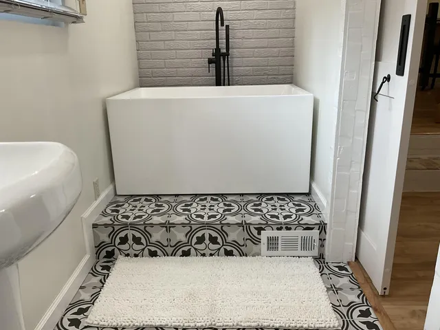 a view of utility room