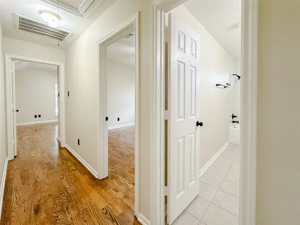 $2,500 | 11922 Hueco Tanks Drive, Sugar Land, TX 77498