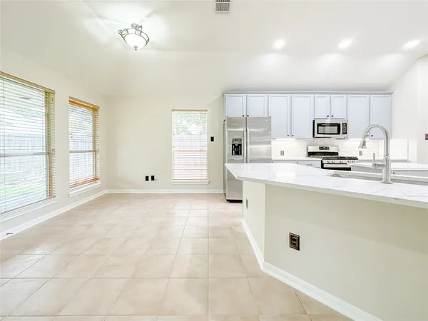 $2,500 | 11922 Hueco Tanks Drive, Sugar Land, TX 77498