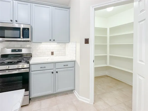 $2,500 | 11922 Hueco Tanks Drive, Sugar Land, TX 77498