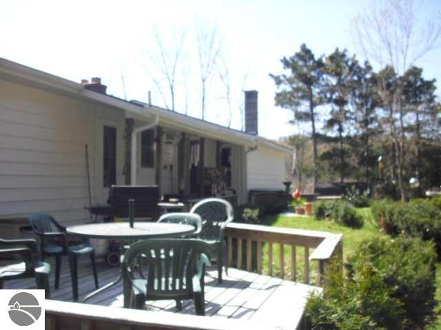 10853 East Fort Road Suttons Bay, MI 49682 - Photo 4 of 16 1734624-3.JPG