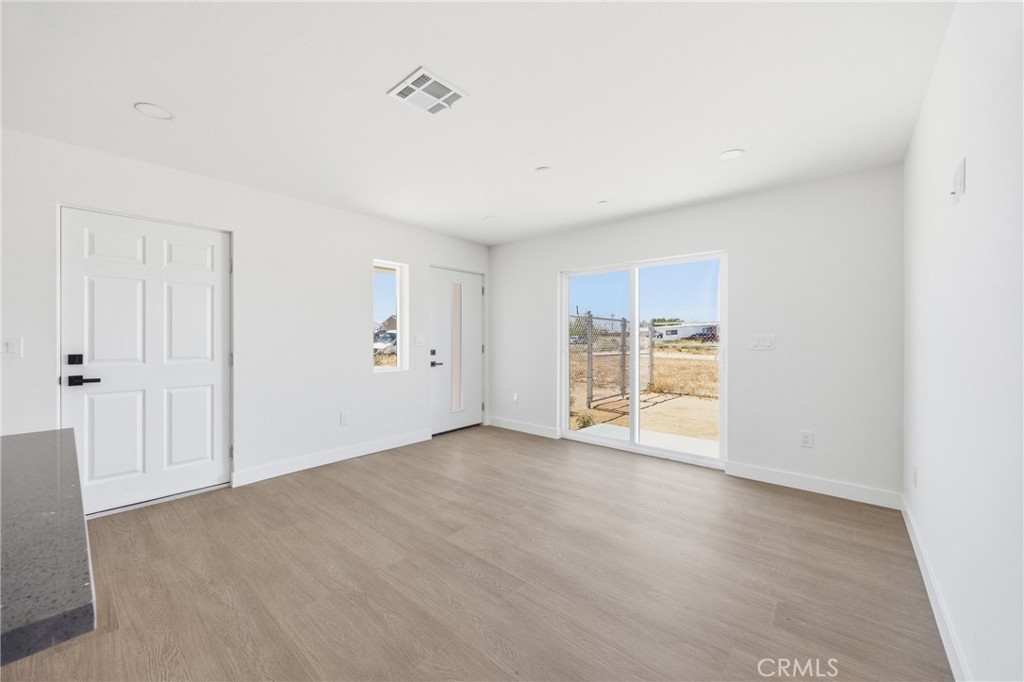 9237 South Loop Boulevard California City, CA 93505 - Photo 11 of 37