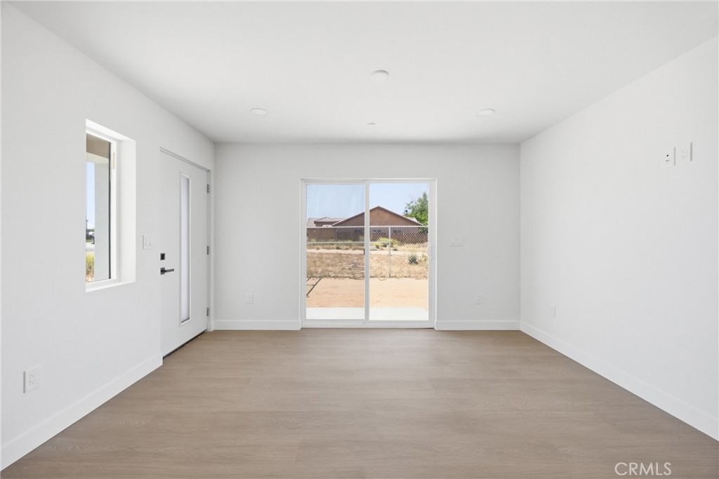 9237 South Loop Boulevard California City, CA 93505 - Photo 10 of 37