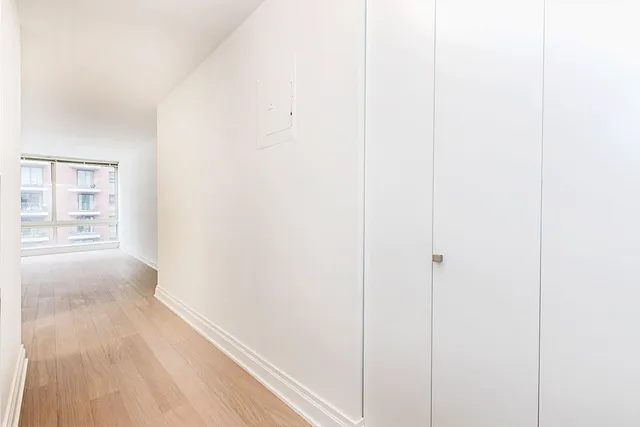 $4,866 | 240 East 86th Street, Unit 16J | Upper East Side
