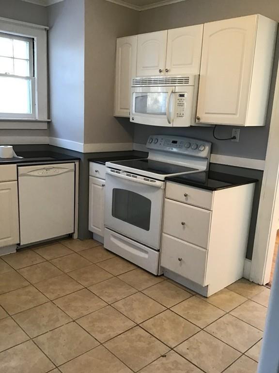 16 Fenimore Boulevard Springfield, MA 01108 - Photo 5 of 28