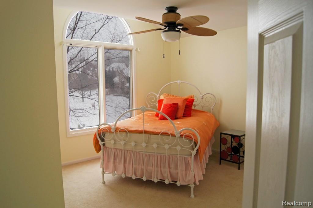 1794 Fox Run Rochester Hills, MI 48306 - Photo 33 of 36