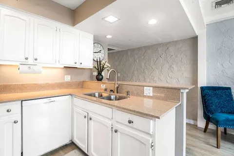 $475,000 | 75-6082 Alii Drive, Unit B221, Kailua-Kona, HI 96740