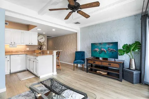 $475,000 | 75-6082 Alii Drive, Unit B221, Kailua-Kona, HI 96740