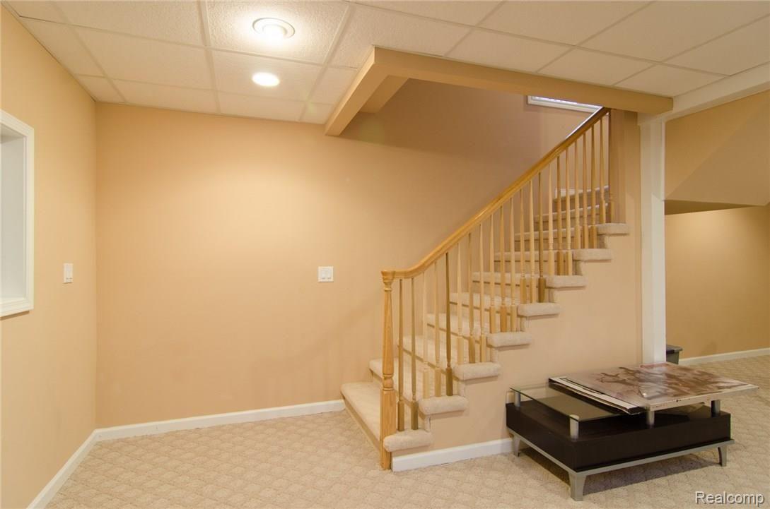 2124 Wentworth Drive Rochester, MI 48307 - Photo 30 of 45 GRU_2006.jpg