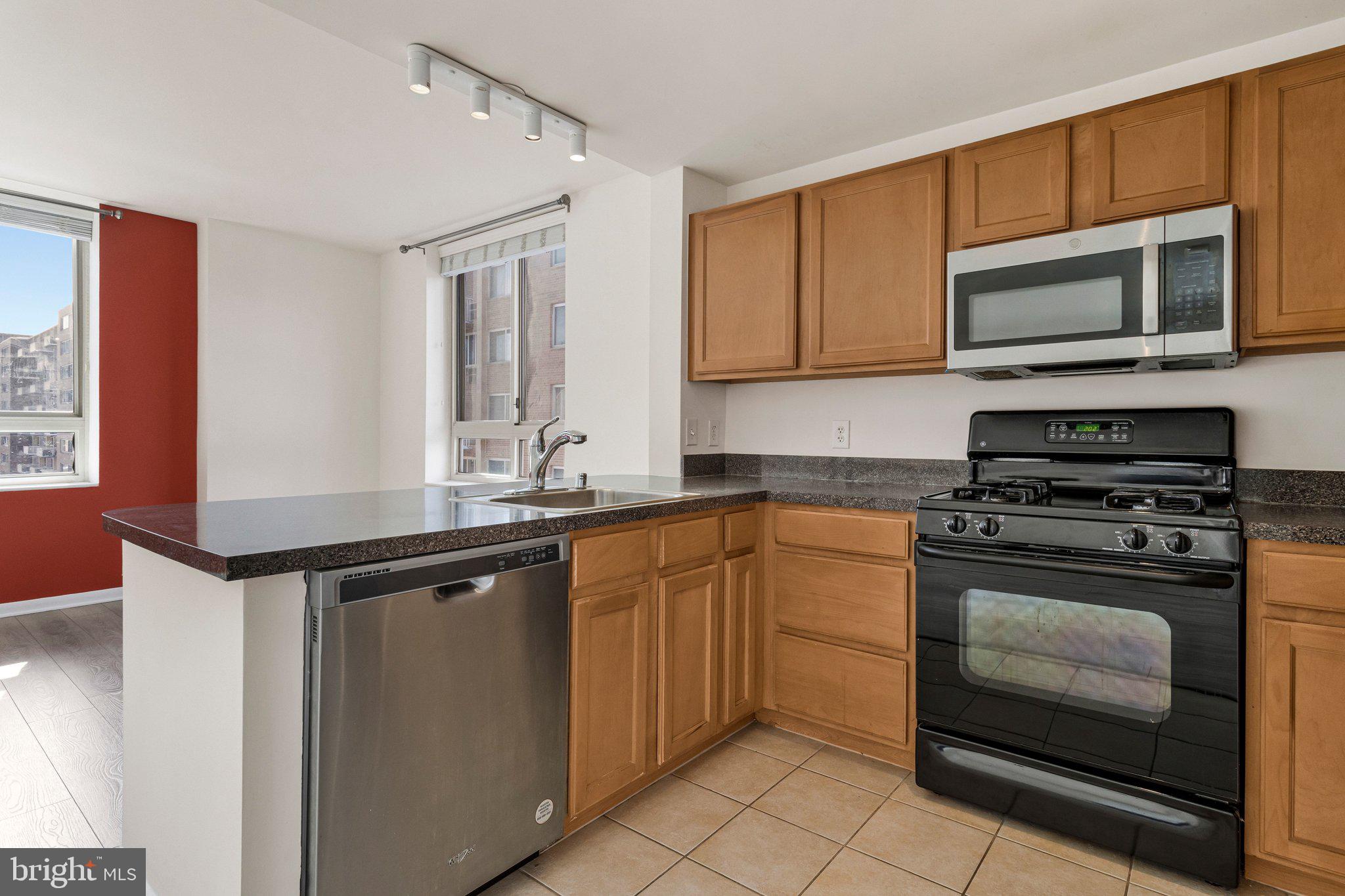 350 G Street Southwest, Unit N501 Washington, DC 20024 - Photo 13 of 42