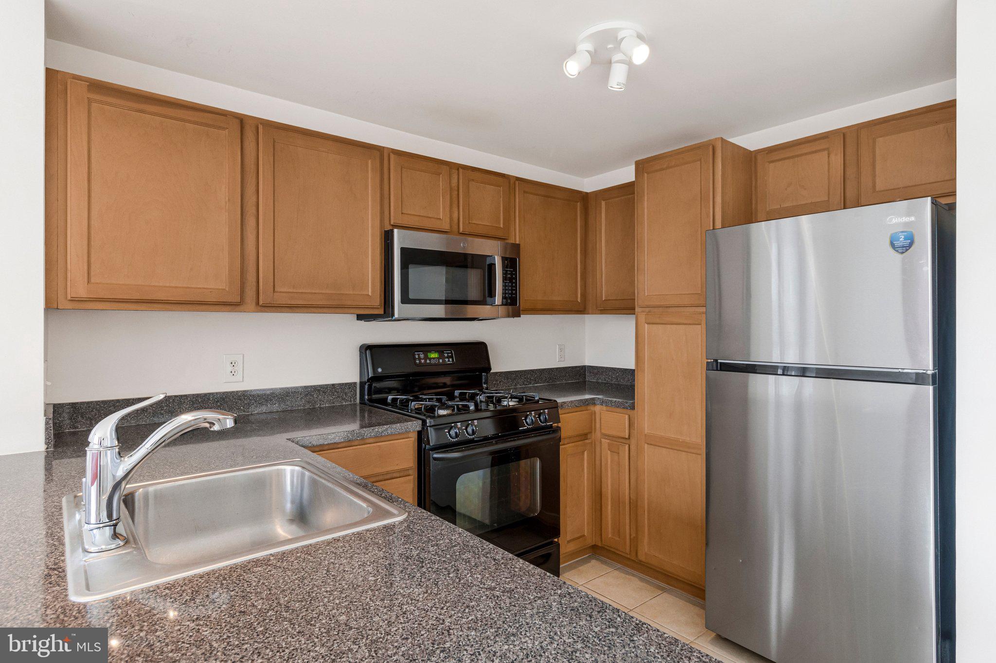 350 G Street Southwest, Unit N501 Washington, DC 20024 - Photo 14 of 42