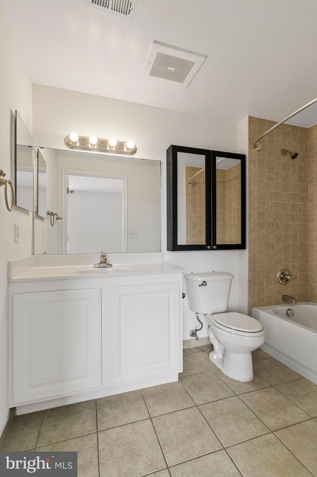 350 G Street Southwest, Unit N501 Washington, DC 20024 - Photo 25 of 28