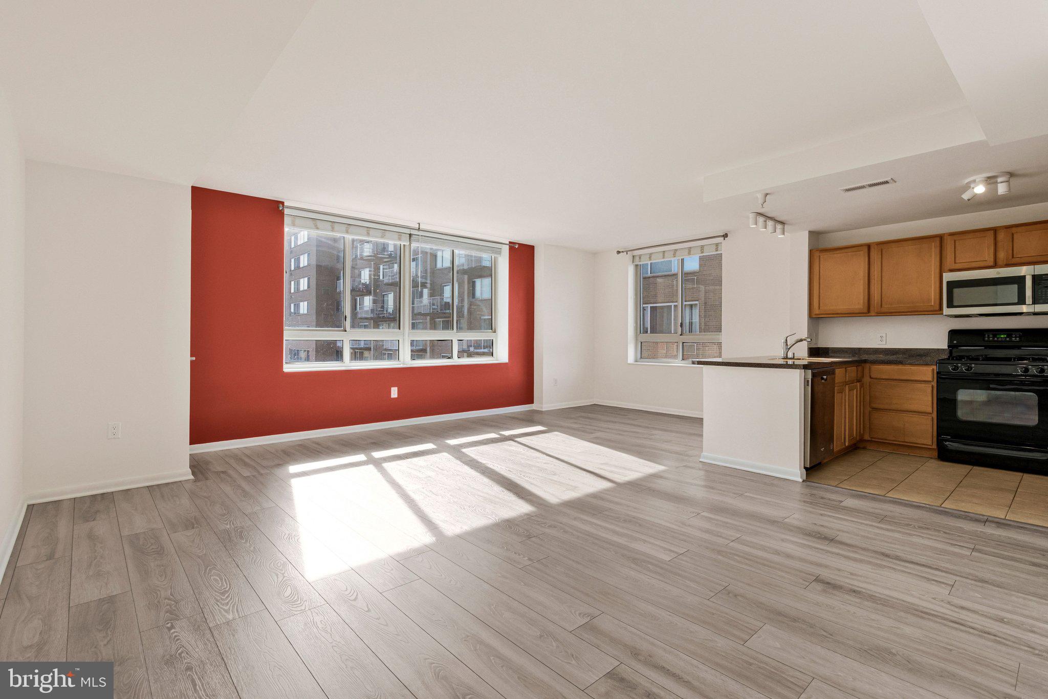 350 G Street Southwest, Unit N501 Washington, DC 20024 - Photo 6 of 42