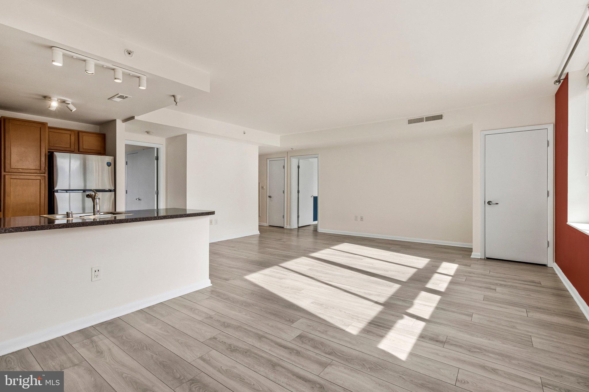 350 G Street Southwest, Unit N501 Washington, DC 20024 - Photo 7 of 28