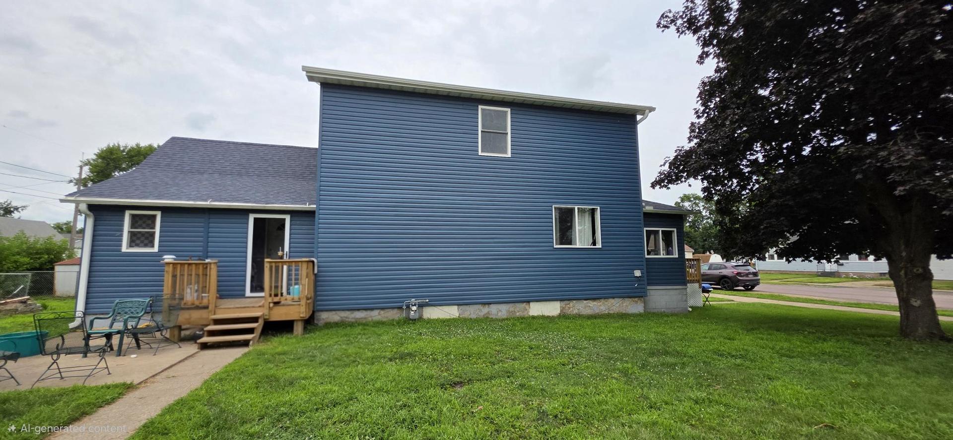 2398 Dunham Street Clinton, IA 52732 - Photo 2 of 9