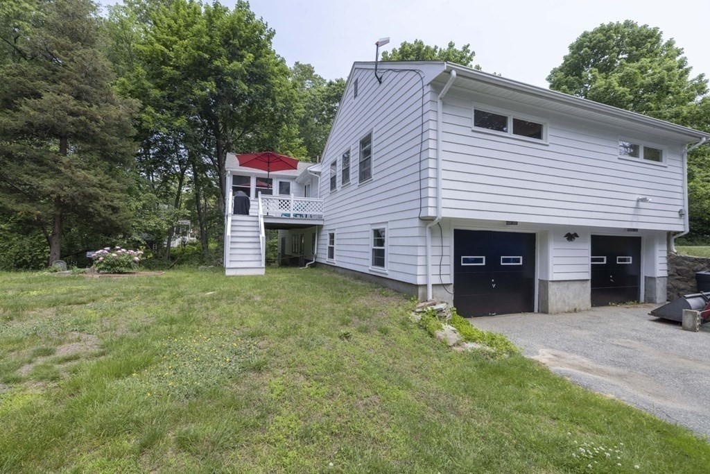 296 North Road Bedford, MA 01730 - Photo 4 of 42 Gallery Image 4