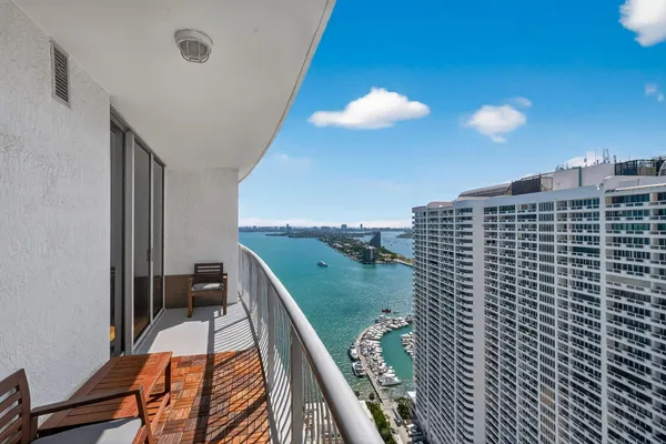 $3,100 | 1750 North Bayshore Drive, Unit 3706, Miami, FL 33132