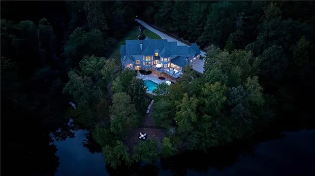 $2,950,000 | 1065 Stonegate Court, Roswell, GA 30075