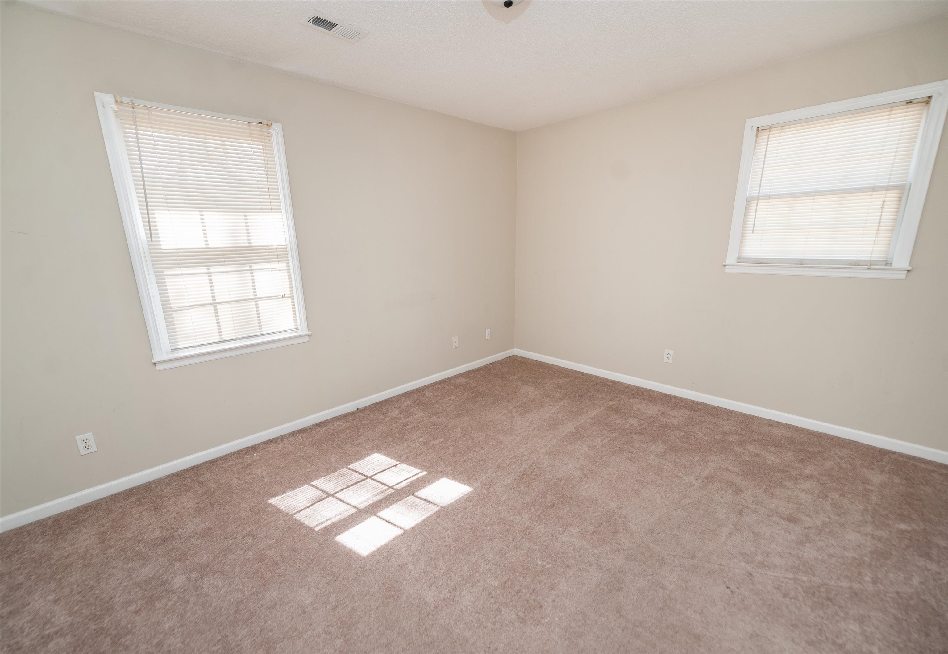 559 Burns Road Spartanburg, SC 29307 - Photo 7 of 29