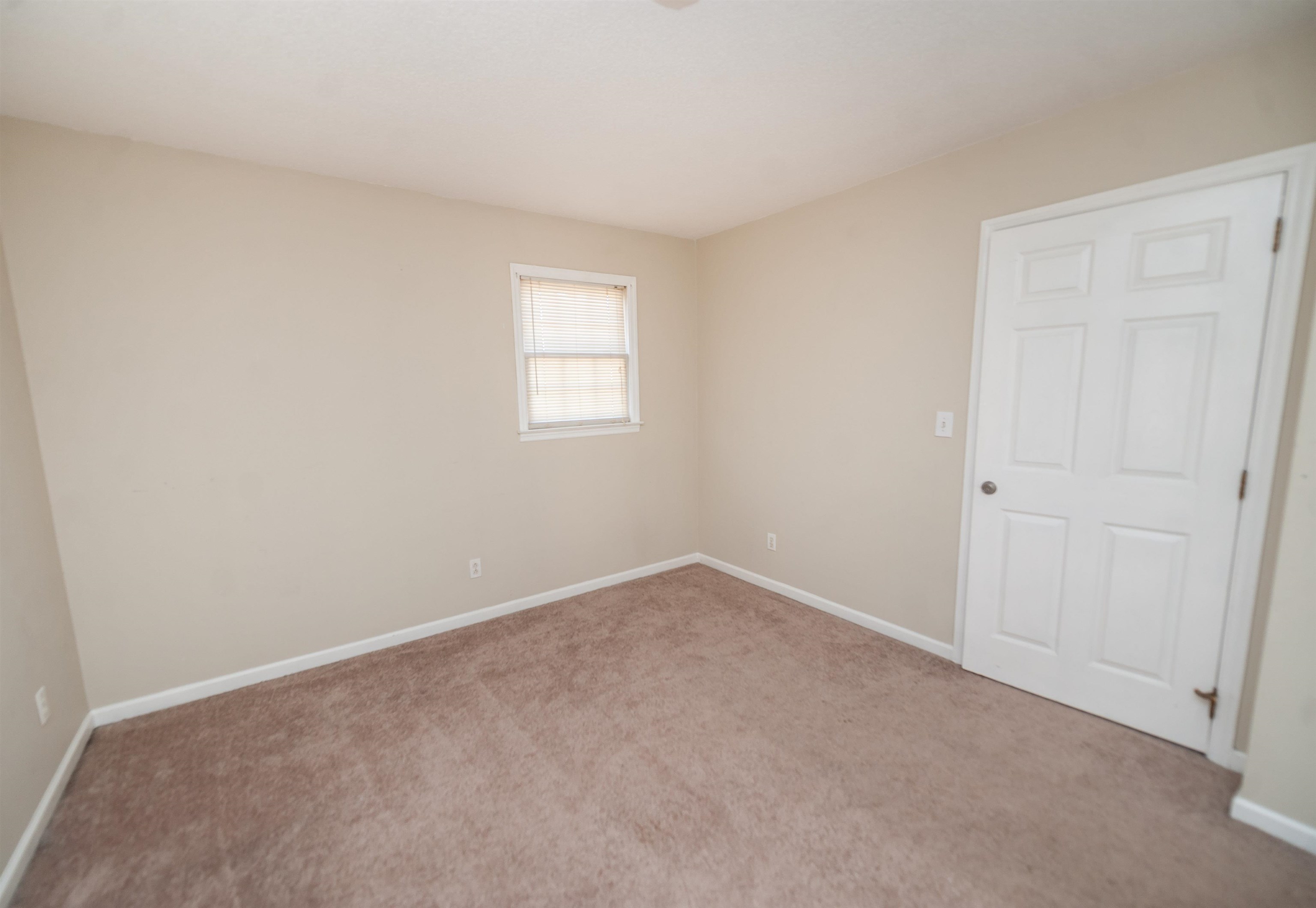 559 Burns Road Spartanburg, SC 29307 - Photo 8 of 29