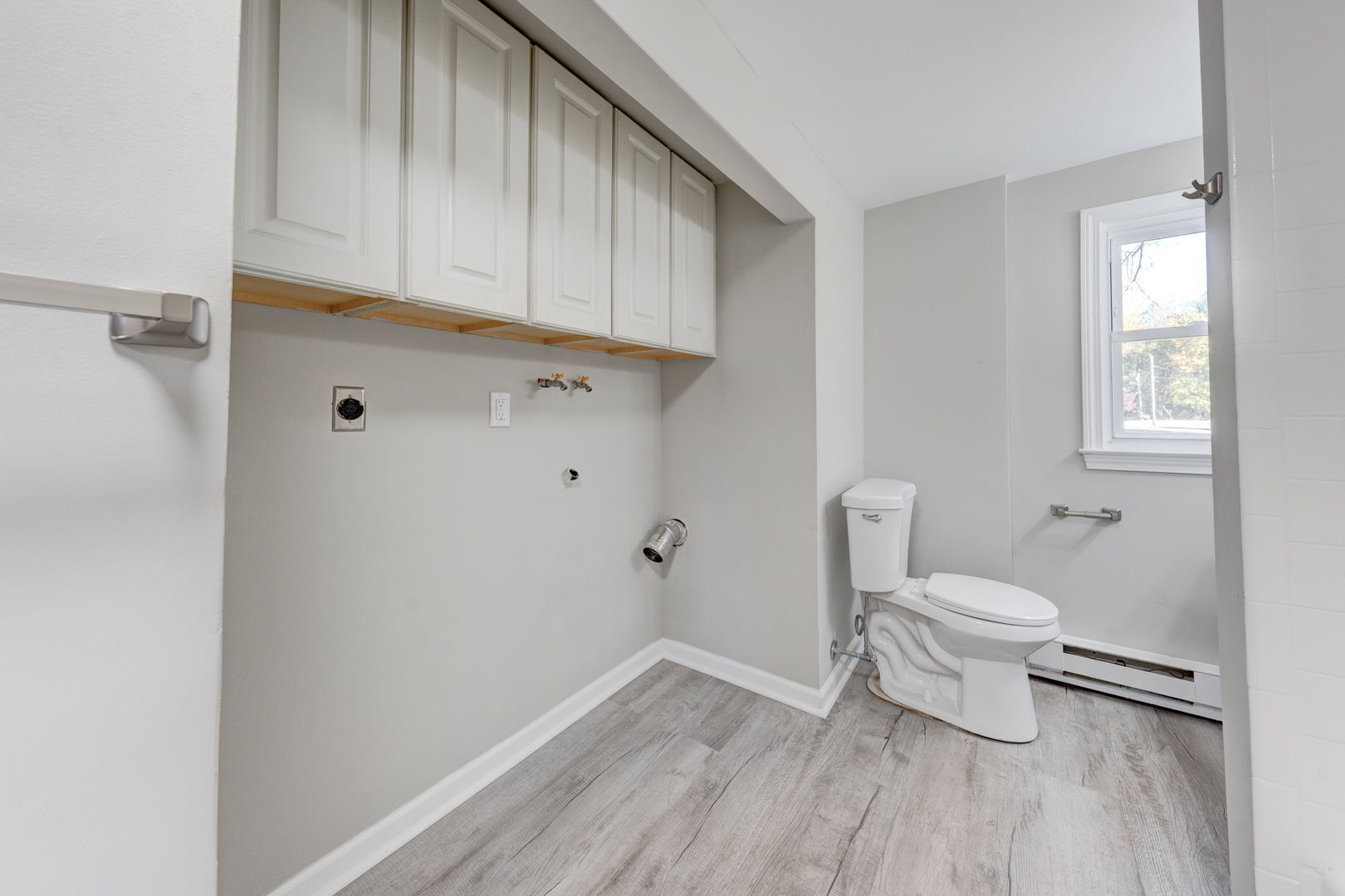 62 Rice Road East Windsor, CT 06016 - Photo 17 of 18 a bathroom with a toilet