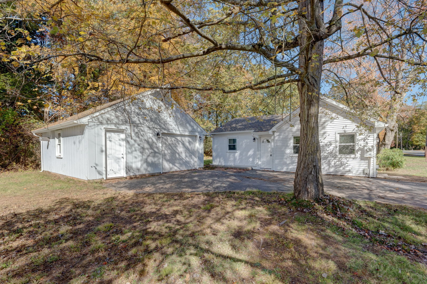 62 Rice Road East Windsor, CT 06016 - Photo 2 of 18 a view of a house with a yard