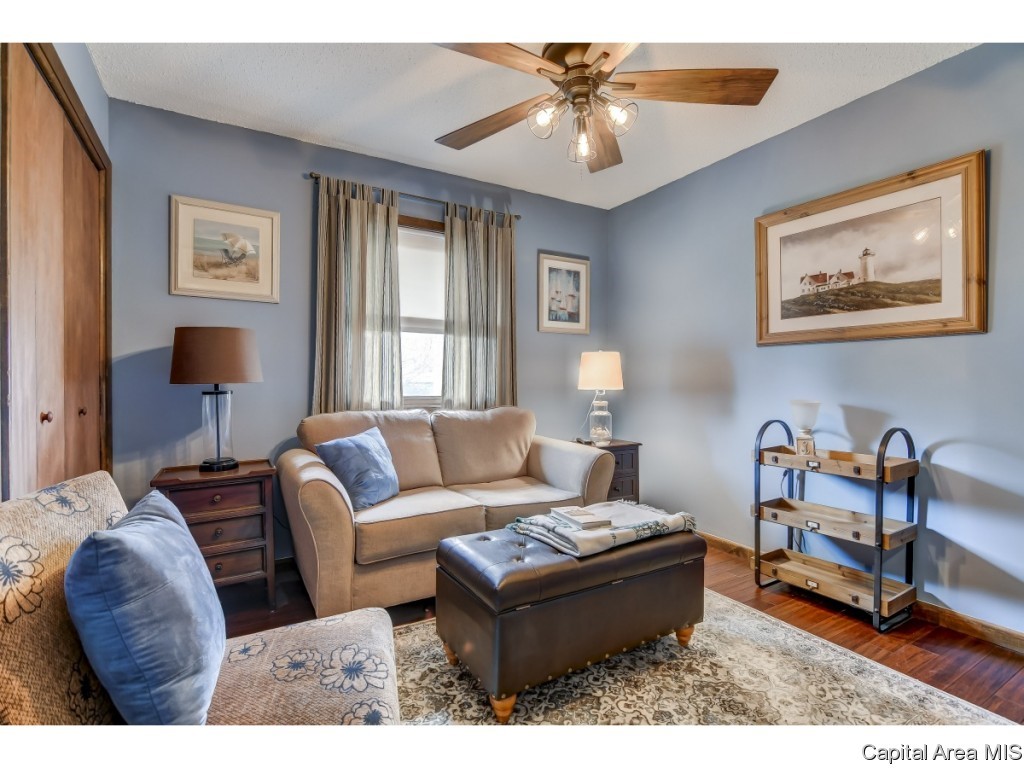 2025 Stockton Drive Springfield, IL 62703 - Photo 16 of 33