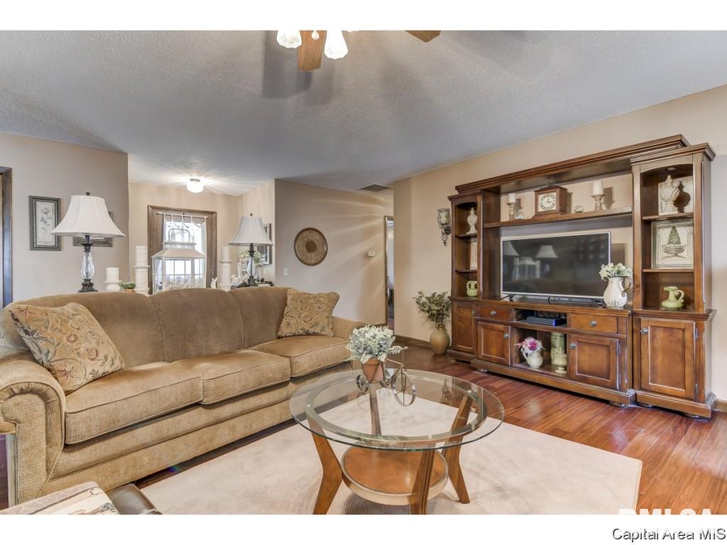 2025 Stockton Drive Springfield, IL 62703 - Photo 5 of 33