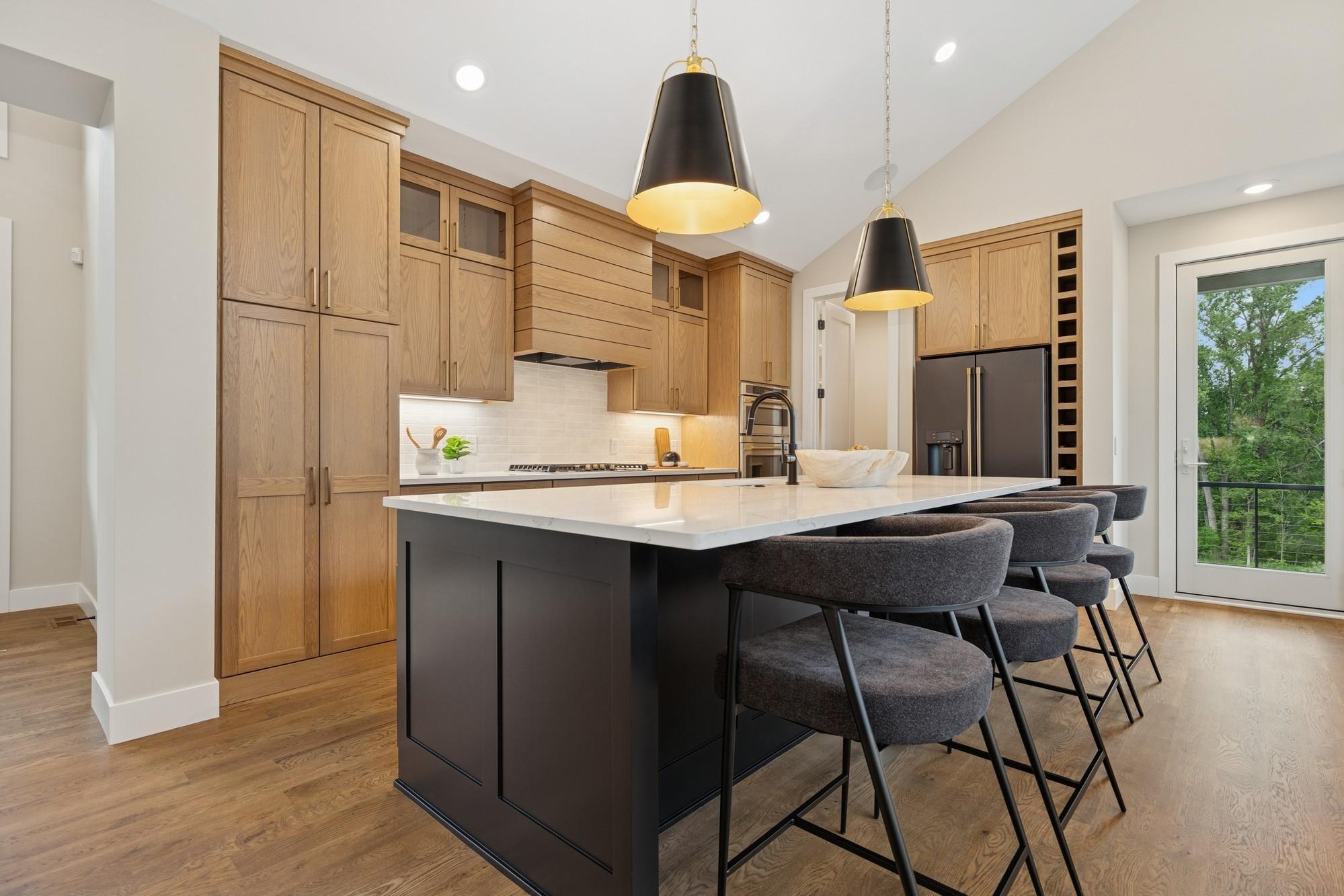 2850 Victoria Street North Roseville, MN 55113 - Photo 14 of 49