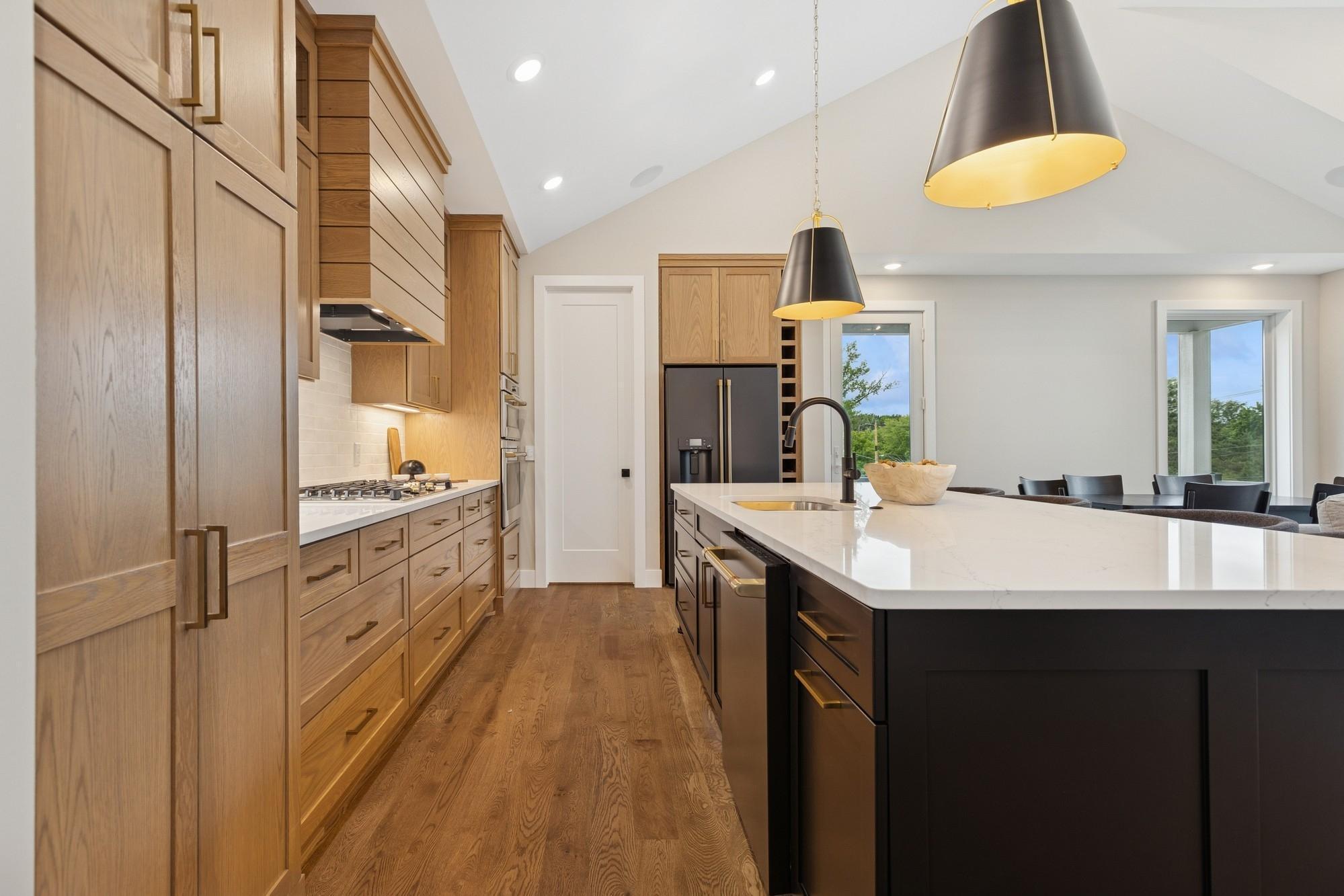 2850 Victoria Street North Roseville, MN 55113 - Photo 15 of 49