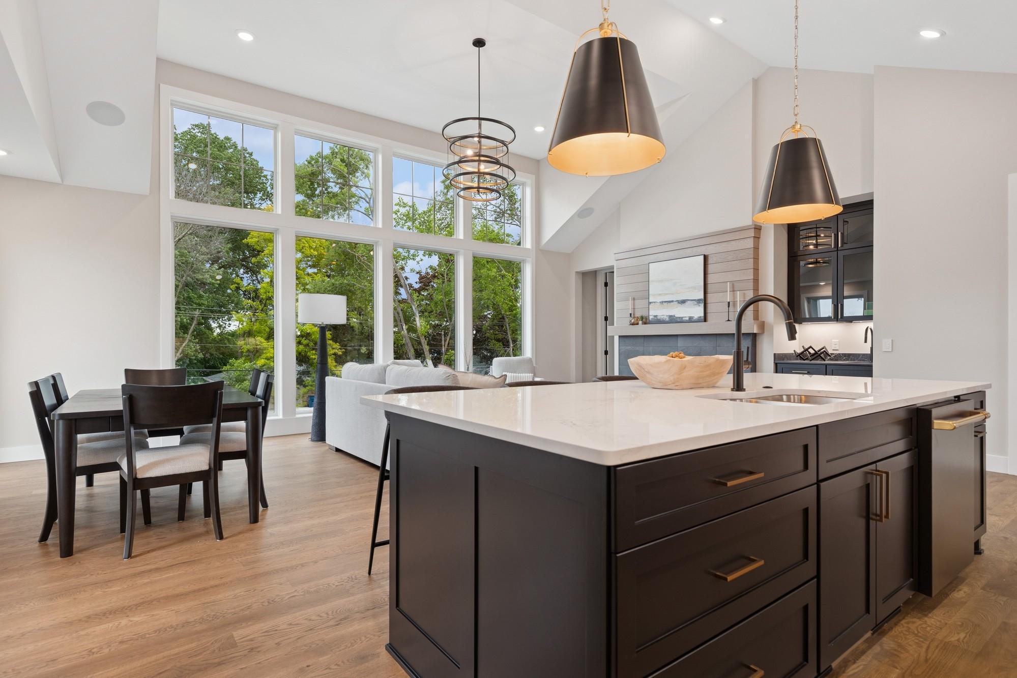 2850 Victoria Street North Roseville, MN 55113 - Photo 16 of 49