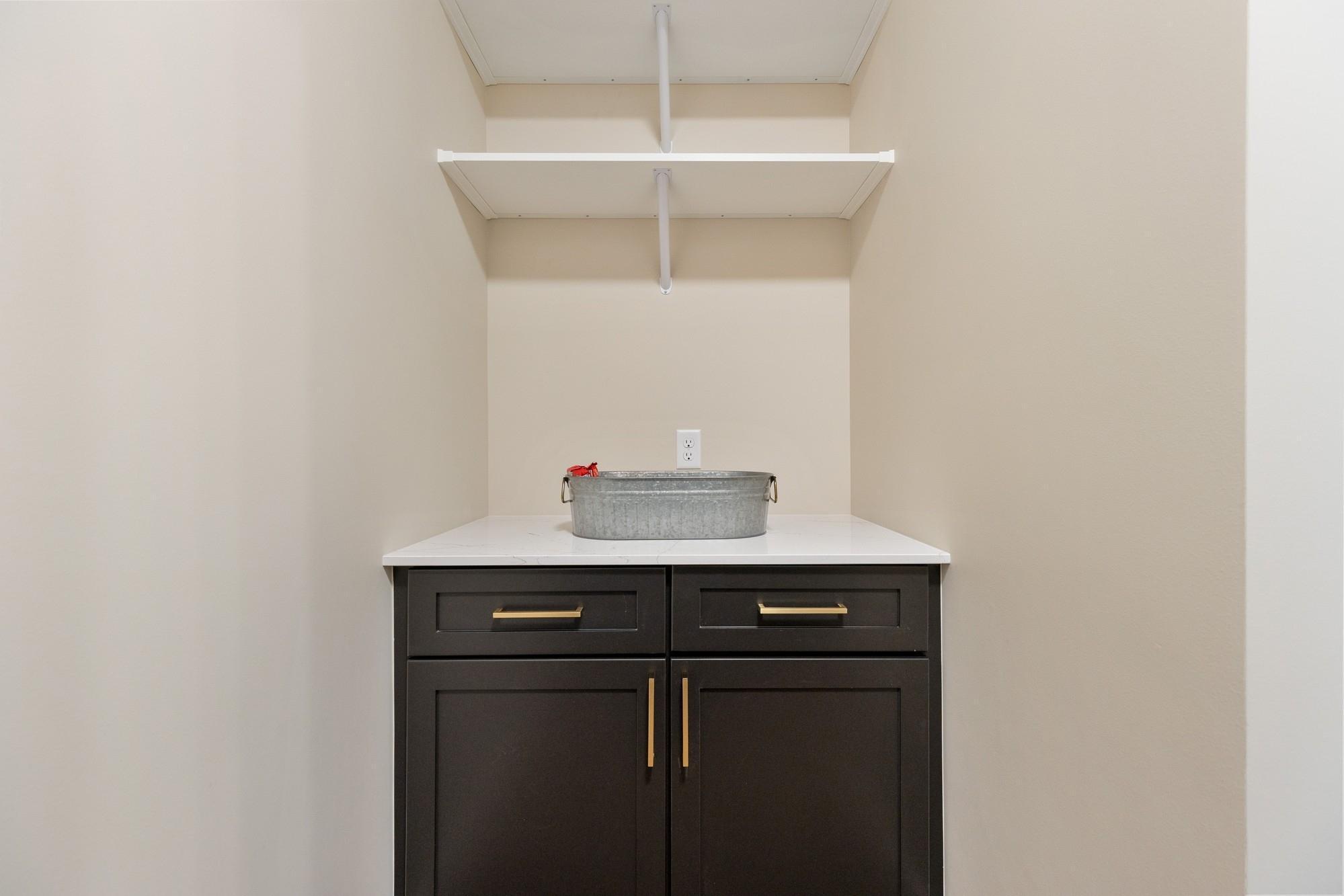 2850 Victoria Street North Roseville, MN 55113 - Photo 17 of 49