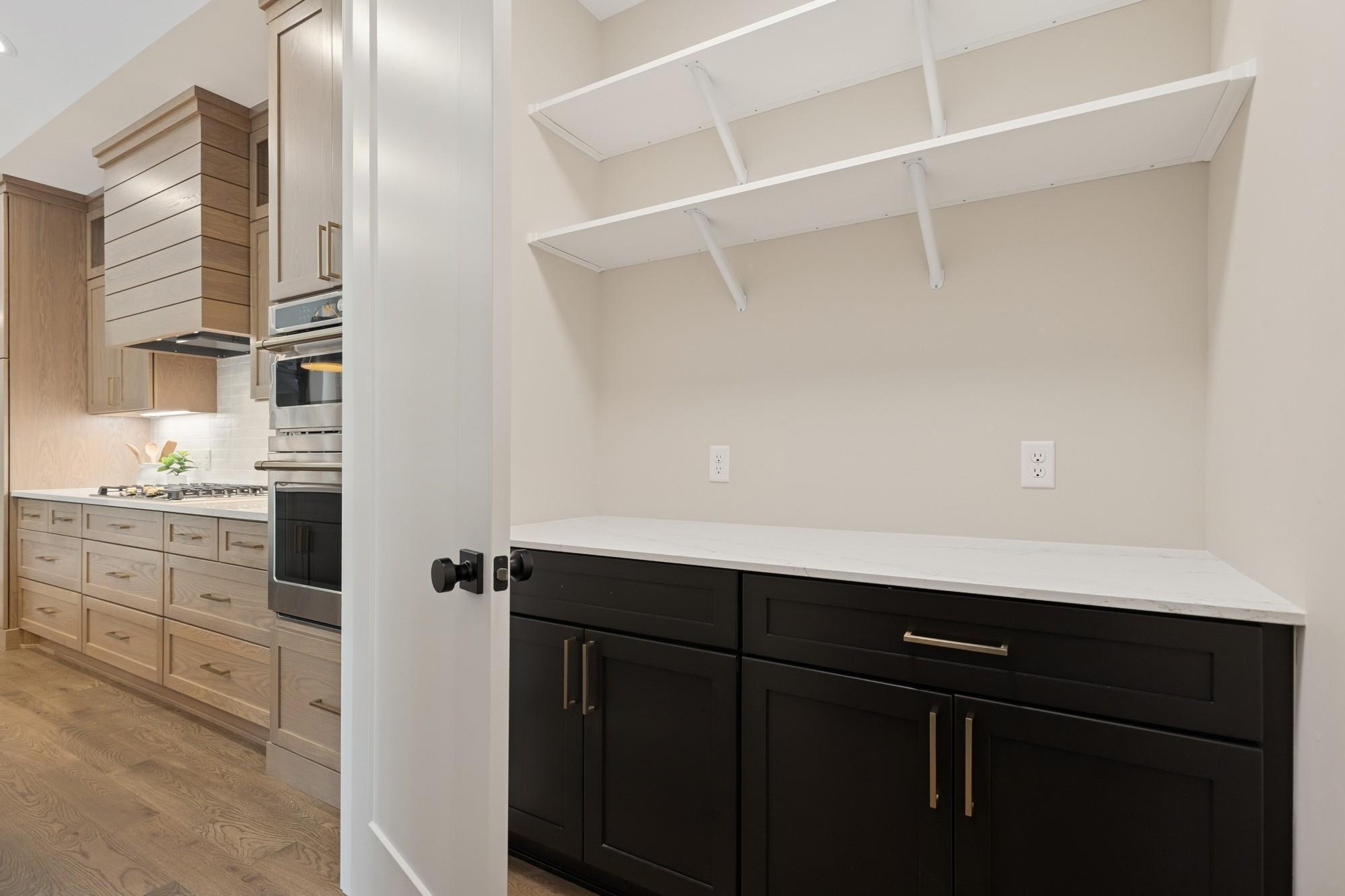 2850 Victoria Street North Roseville, MN 55113 - Photo 18 of 49