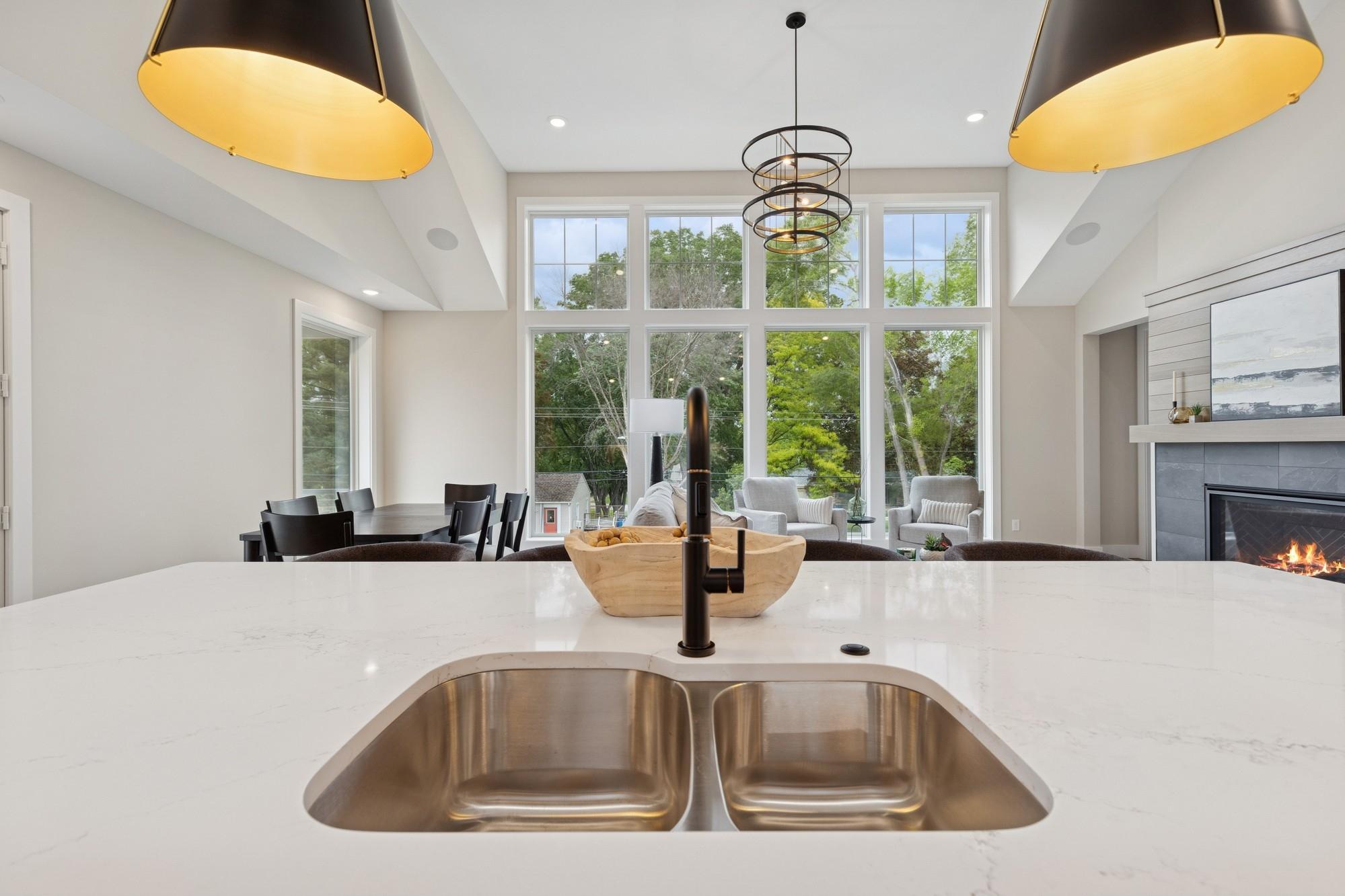 2850 Victoria Street North Roseville, MN 55113 - Photo 20 of 49