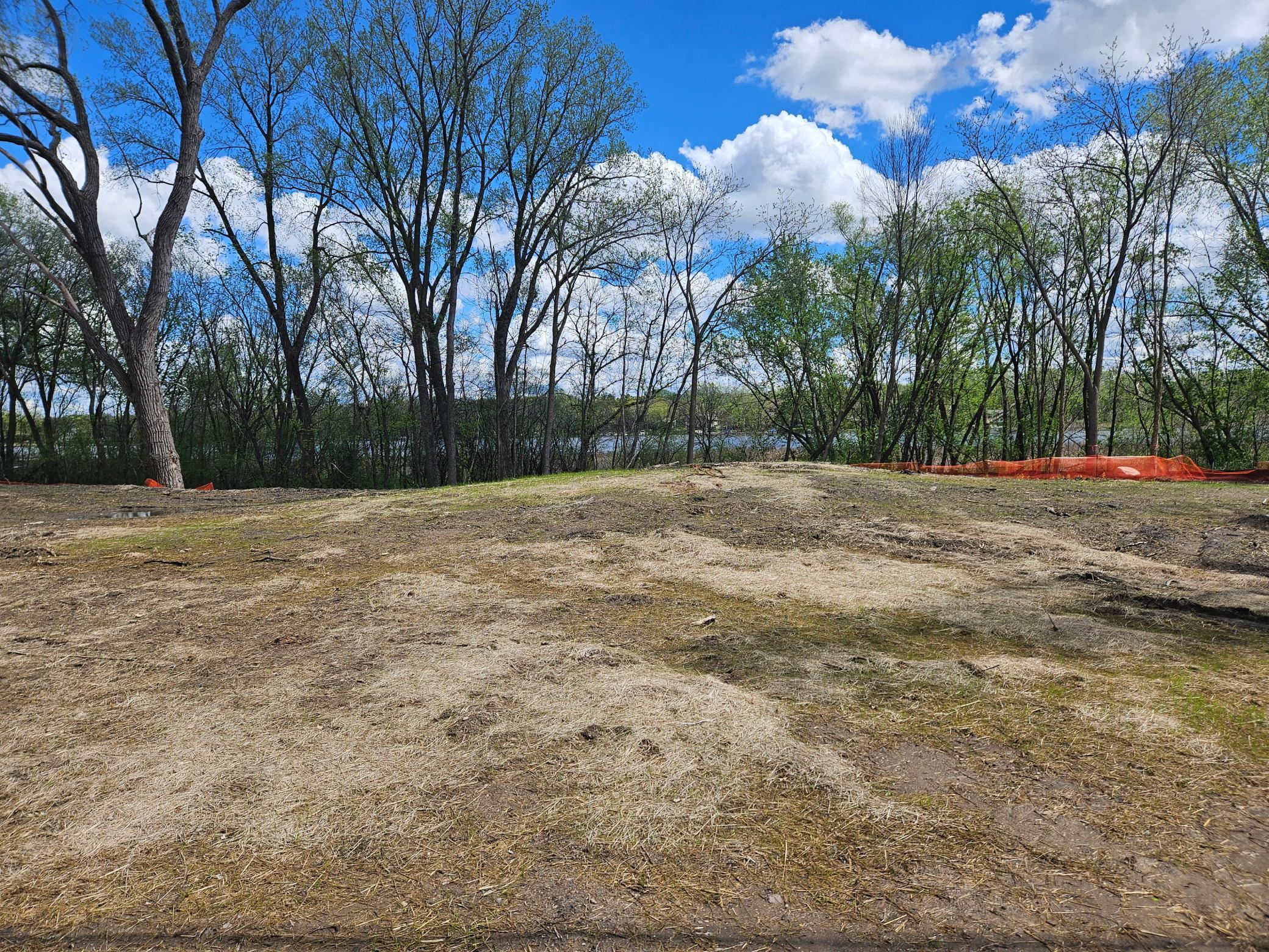 2850 Victoria Street North Roseville, MN 55113 - Photo 2 of 49