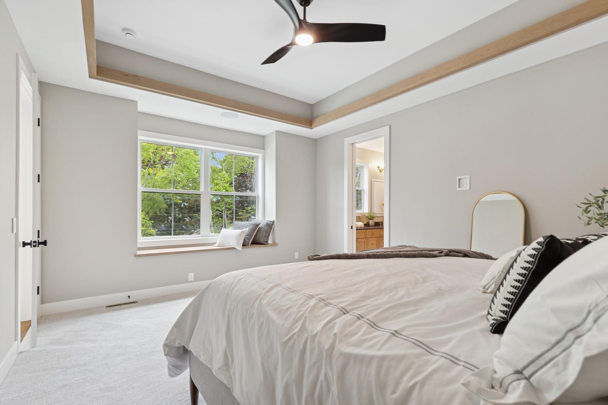 2850 Victoria Street North Roseville, MN 55113 - Photo 23 of 49