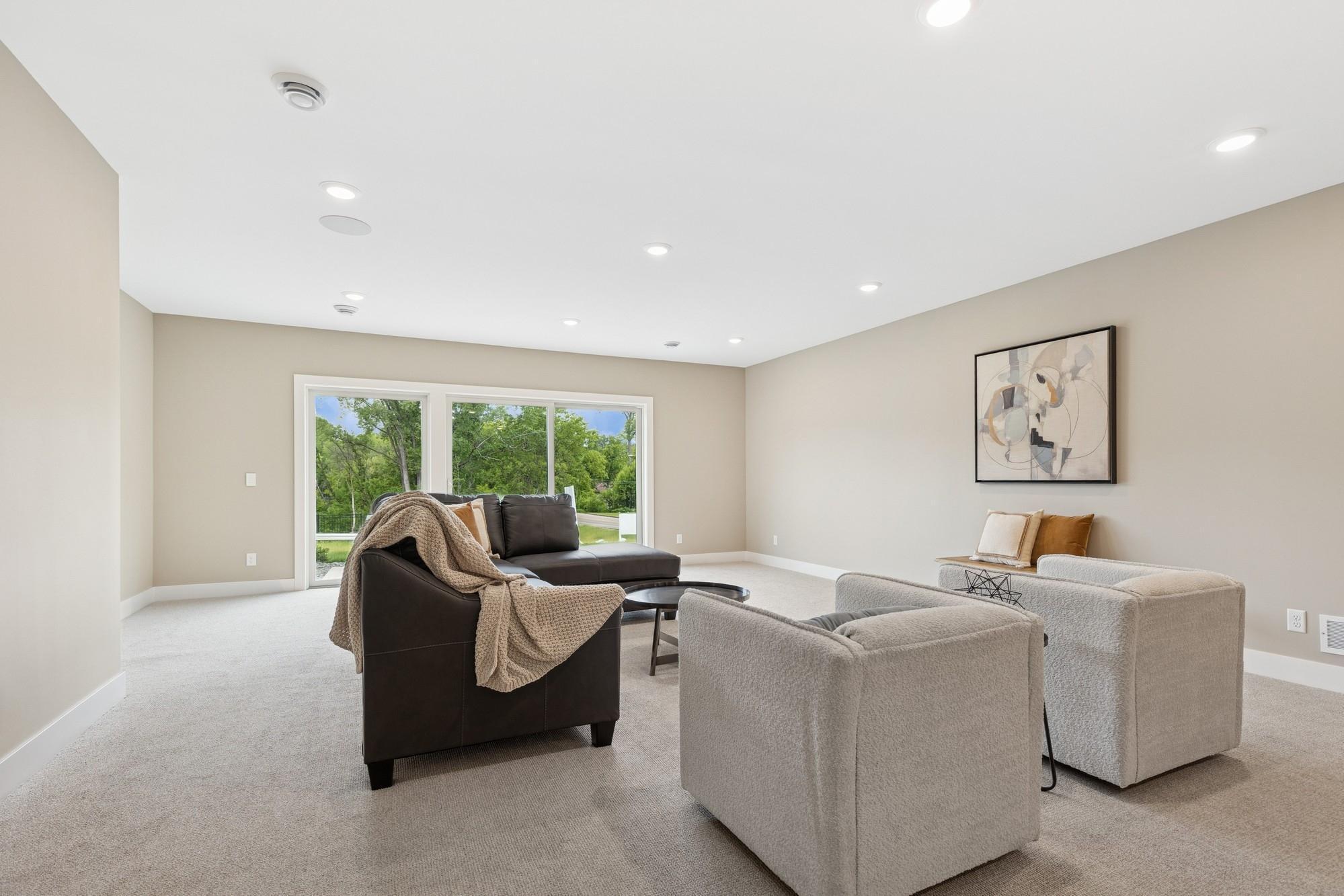 2850 Victoria Street North Roseville, MN 55113 - Photo 38 of 49