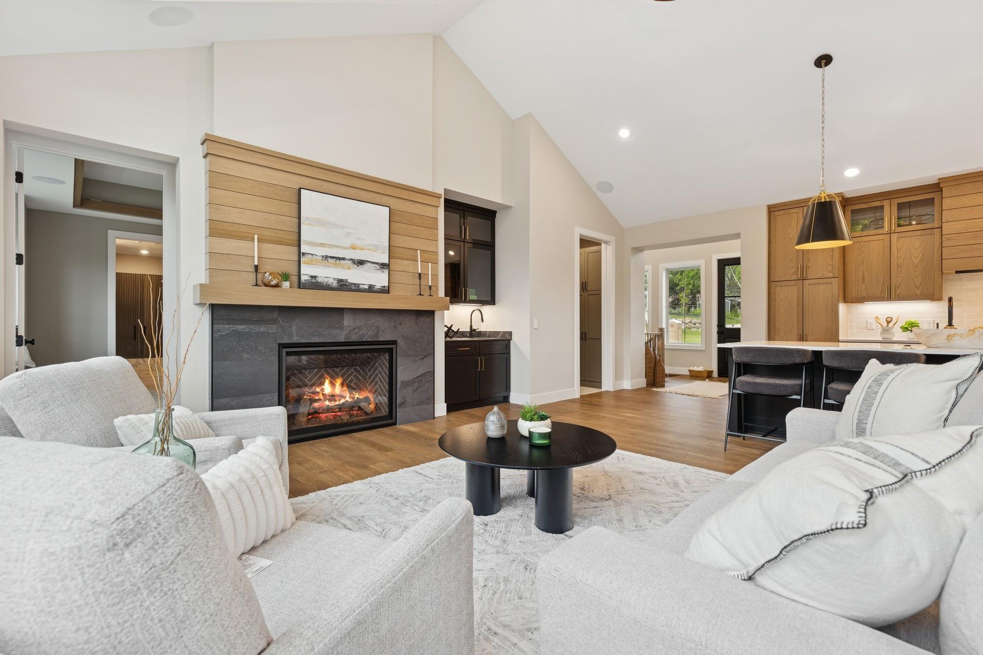 2850 Victoria Street North Roseville, MN 55113 - Photo 9 of 49